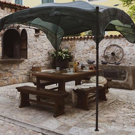 Scardona Rustica, Bed & Breakfast With Jacuzzi, Bbq And Free Parking In Skradin, Krka Apartamento Exterior foto