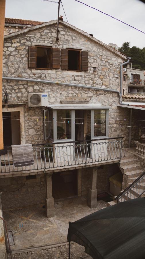 Scardona Rustica, Bed & Breakfast With Jacuzzi, Bbq And Free Parking In Skradin, Krka Apartamento Exterior foto